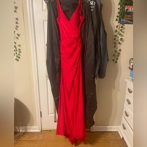 Red Long Prom Gown. Size 00.